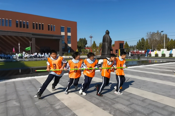 邯郸市精英未来中学举办趣味运动会，让校园生活嗨起来